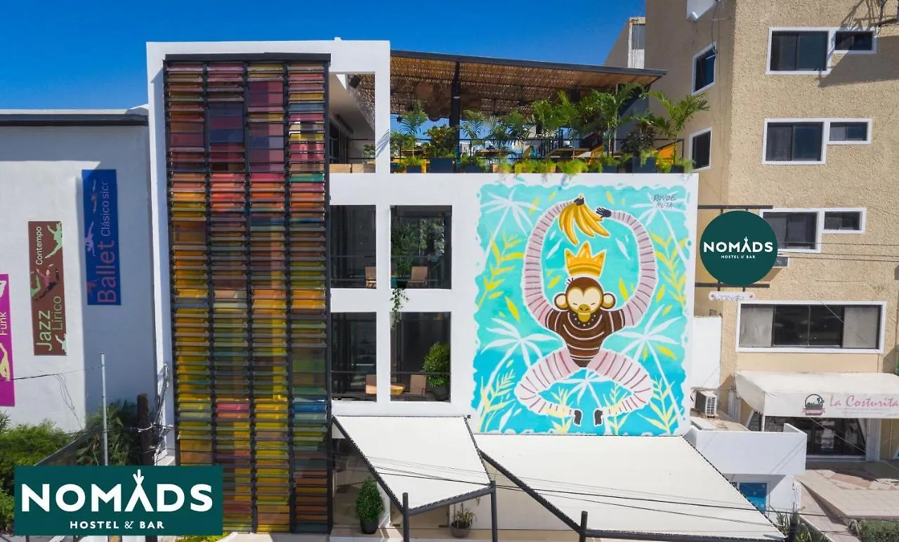 Nomads Hotel & Rooftop Pool 칸쿤 호스텔
