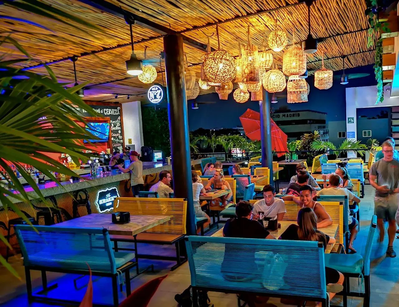 Hostel Nomads Hotel & Rooftop Pool Κανκούν Μεξικό